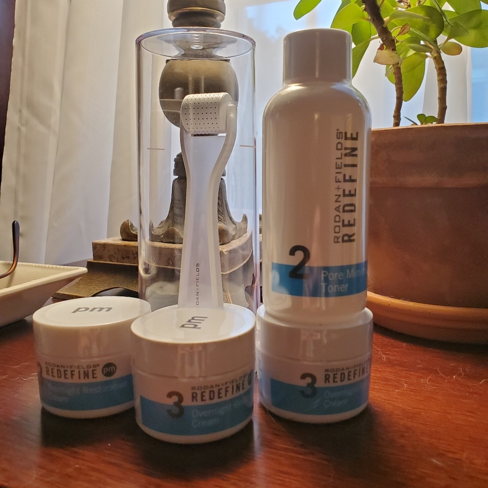 Rodan + fields redifine & derma roller